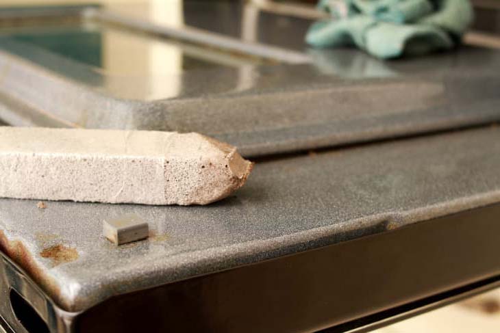 Limpieza de hornos de piedra pómez