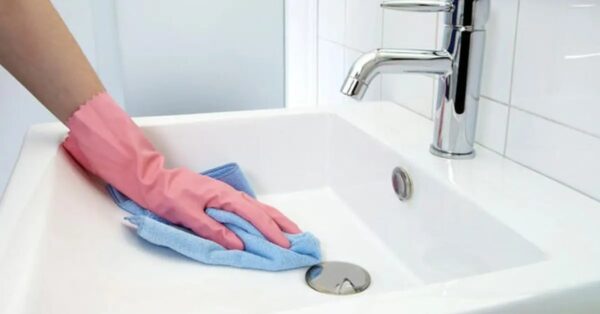 3 errores que nunca debes cometer al limpiar el baño