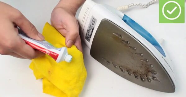 7 efectivos consejos de abuela para limpiar la plancha