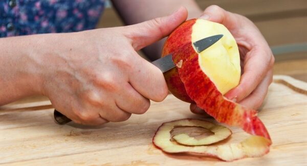8 usos geniales de la cáscara de manzana