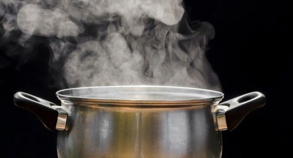 Agua para cocinar pasta, un gran aliado para cuidar tu belleza | Usos inesperados