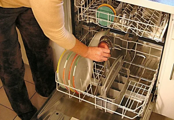 Algunos consejos útiles para limpiar correctamente tu lavavajillas