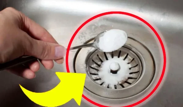 Bicarbonato de sodio y vinagre, ahora todo el mundo lo está tirando por el fregadero | ¡Resuelve muchos problemas que tienes en la cocina