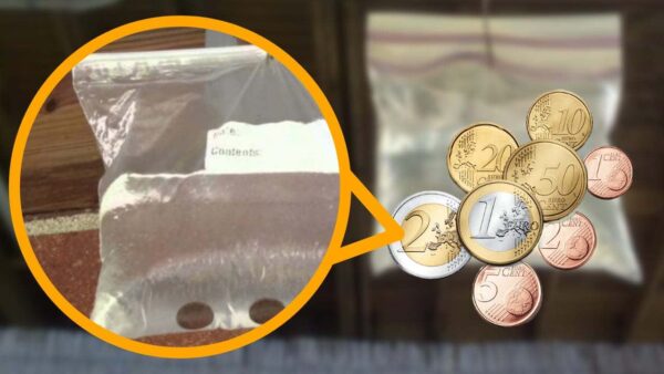 Bolsas llenas de agua y monedas colgadas en el balcón, todos lo hacen: te salva la vida