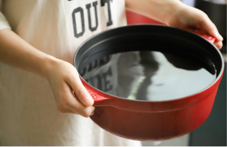 Una olla llena de agua