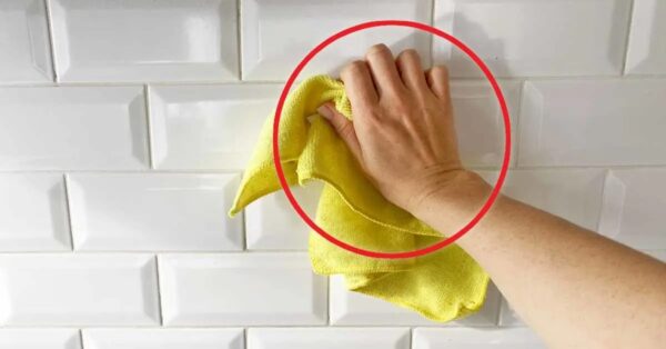 ¿Cómo desengrasar y dar brillo a los azulejos de la cocina? 2 consejos fáciles y efectivos