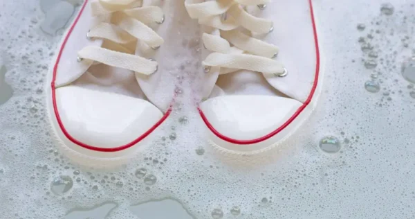 Cómo lavar zapatos en la lavadora: ¡el resultado perfecto que te sorprenderá!