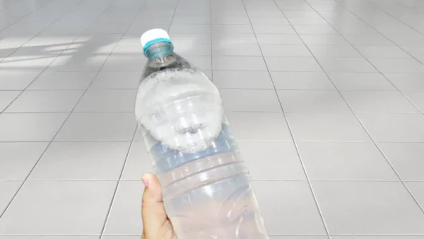 Cómo limpiar el suelo en casa con sólo 3 ingredientes: nunca había tenido unos tan blancos