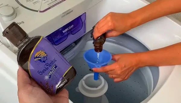 ¿Cómo limpiar la lavadora? Vierte en él medio vaso de este producto, la caliza y los malos olores desaparecerán