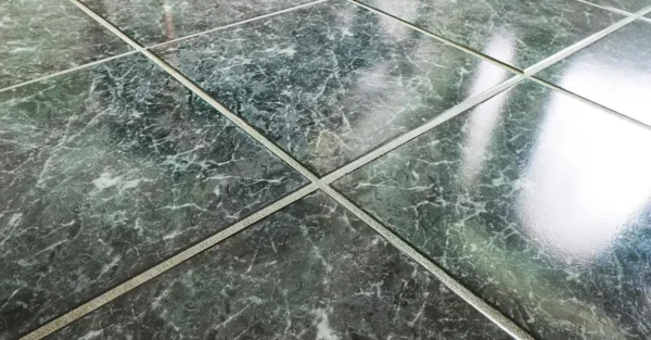 Cómo limpiar y pulir mármol con métodos naturales