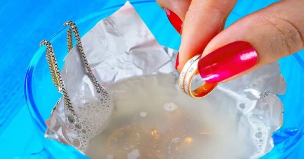 ¿Cómo puedes cuidar tus joyas de plata?