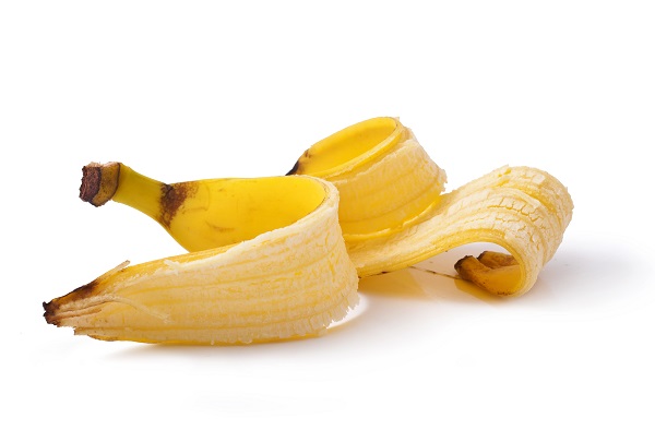 Como preparar agua de de banana para regar las plantas