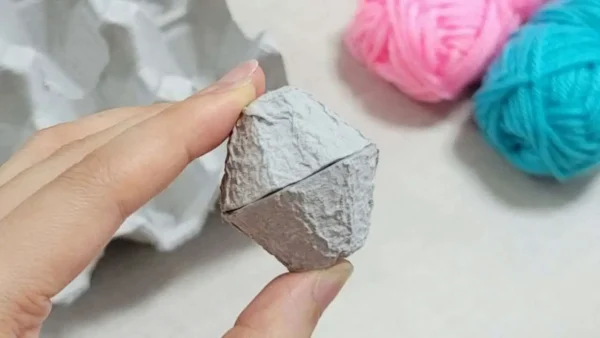 Con un cartón de huevos se gana mucho dinero, los pones a la venta y te los compran