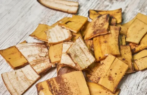 Cáscara de plátano: si la tiras y la tiras lo estás haciendo mal | Usos inteligentes en casa