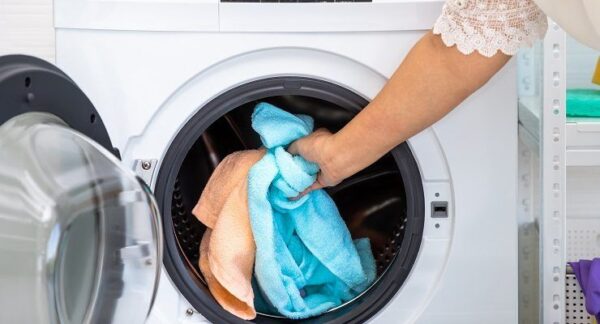 Cuidado al programar tu lavadora: mucha gente comete este gran error