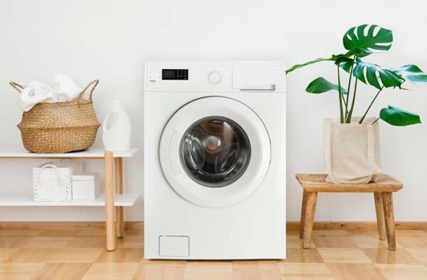 ¿Deberías dejar la puerta de la lavadora abierta o cerrada después de cada lavado?