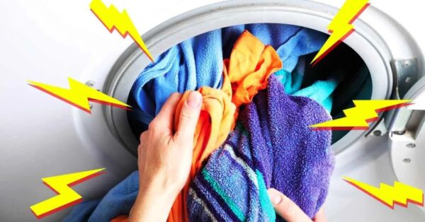 ¿Dejas tu ropa en la lavadora durante la noche? El error que cometen muchos hogares