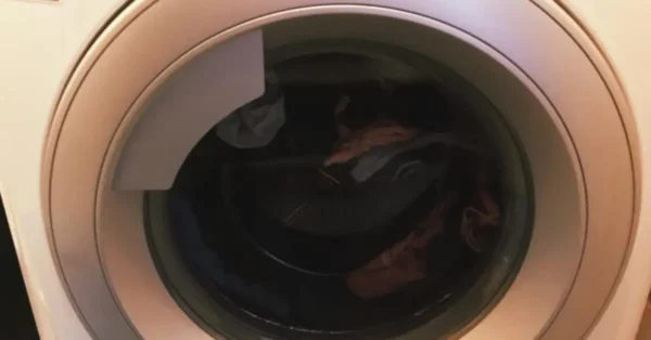 Di adiós a los malos olores de lavadora con trucos naturales