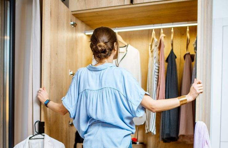 Armario de maquillaje perfumado