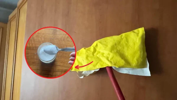 El método rápido para dejar las puertas de tu casa como nuevas: ya no verás ninguna marca