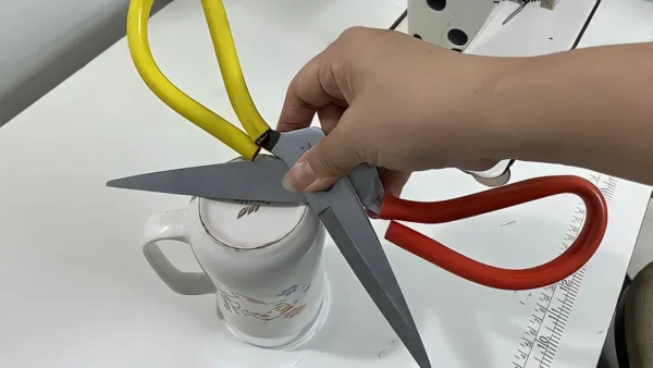 El secreto para afilar tijeras de costura que aún no conocías: como nuevas