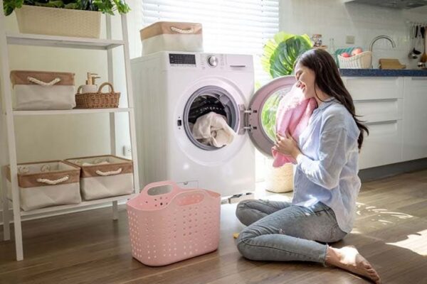 El truco para neutralizar los malos olores en la lavadora