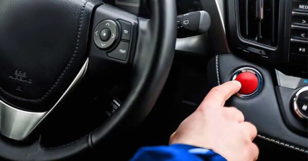 Este botón de automóvil poco conocido puede reducir instantáneamente el consumo de combustible en un 12%