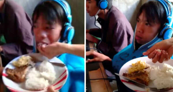 La historia de la madre que le da de comer a su hijo en la boca porque no deja los videojuegos