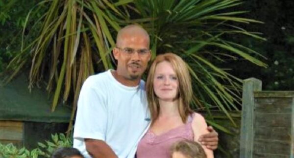 La historia de una madre que da a luz a mellizas birraciales más de una vez, una bendición