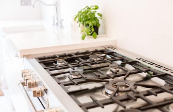 La placa de acero adquiere esplendor gracias a este remedio: increíble