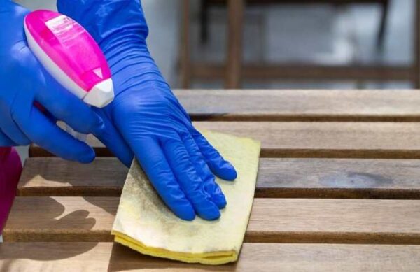 ¿La ropa huele después de lavarla? Es porque cometes este error común