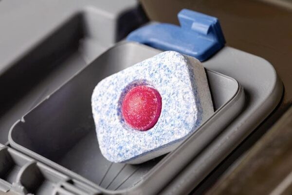 Método simple y efectivo para eliminar todas las manchas de suciedad y desatascar inodoros cuando sea necesario