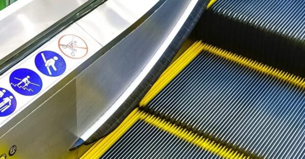¿Para qué se utilizan los cepillos para escaleras mecánicas?