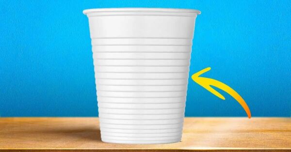 ¿Para qué sirven las rayas en los vasos de plástico? 99% de las personas no tienen idea