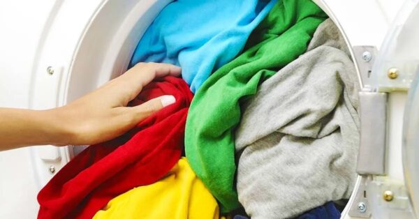 ¿Por qué hay que cerrar las cremalleras antes de iniciar el lavado a máquina?