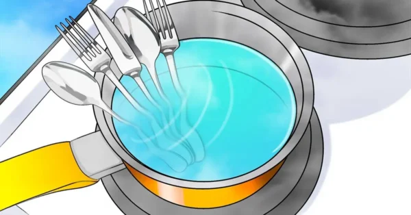 ¿Por qué se deben hervir los cubiertos de acero inoxidable? El truco poco conocido y útil