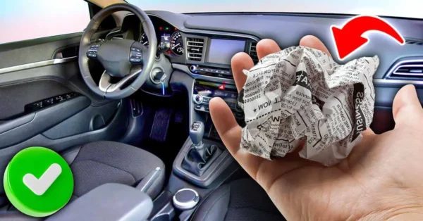 ¿Por qué tienes que tener una bola de periódico en el coche? No podrás prescindir de él.