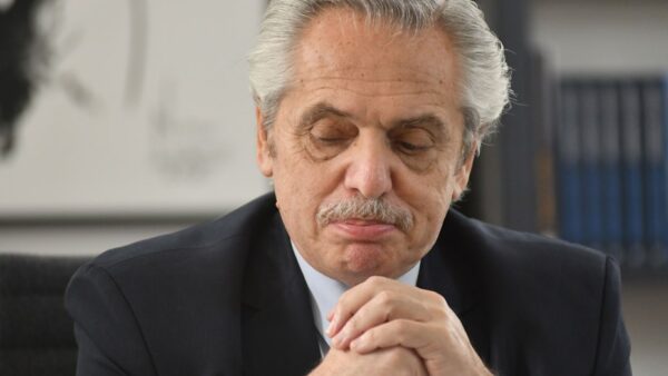 Presentan pruebas de una contratación de seguros en la causa contra Alberto Fernández