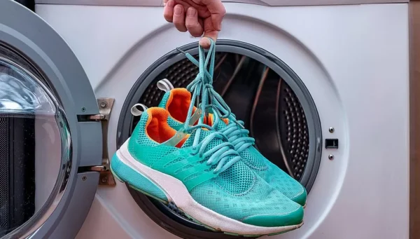 Puedes lavar tus zapatos en la lavadora sin dañarlos si sigues este método