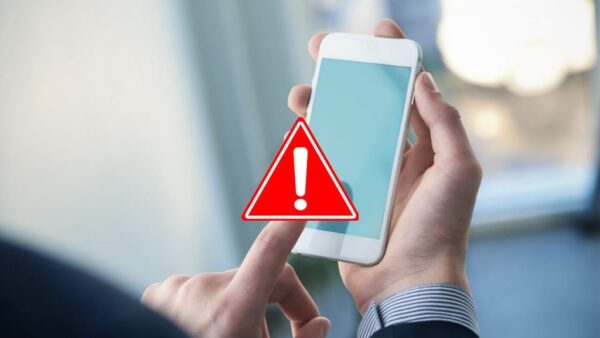 Si notas este detalle en tu teléfono, debes saber que te están espiando: ten cuidado