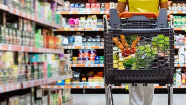 Supermercado, no te dejes engañar: con el truco del carrito te hacen gastar más