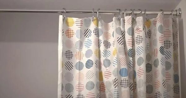 Técnicas para lavar eficazmente una cortina de ducha de plástico