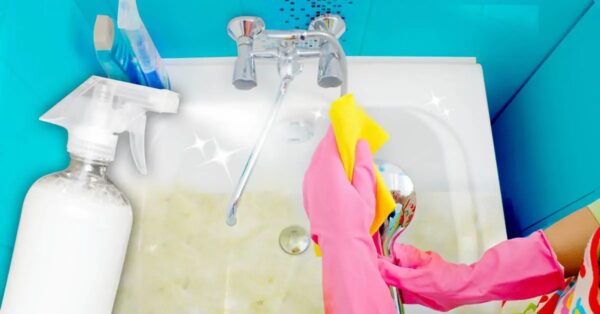 Una bañera limpia en 5 minutos sin usar lejía. Solo necesitarás un ingrediente