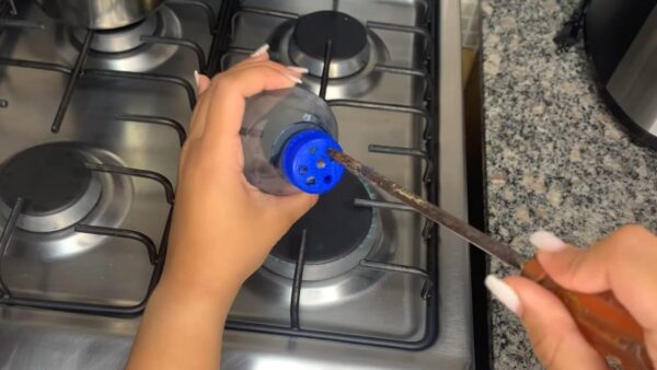 Una montaña de dinero ahorrado con este innovador método utilizado por los fontaneros