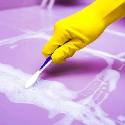 4 consigli per rimuovere muffa e sporco dalla malta delle piastrelle