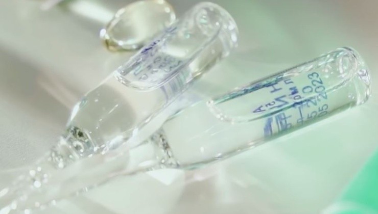 Fiale di acido ascorbico per l'albero dei soldi