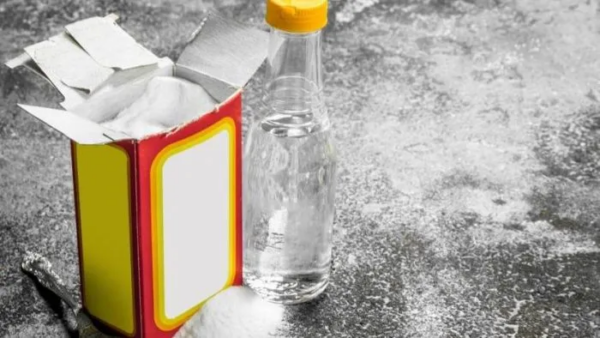 Come pulire la casa con aceto e bicarbonato di sodio