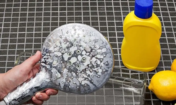 Come rimuovere il calcare dal nebulizzatore doccia