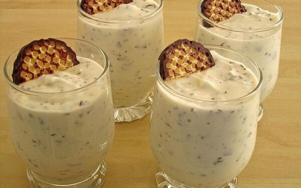 Crema bacio dalla schiuma coinvolgente preparata in 5 minuti