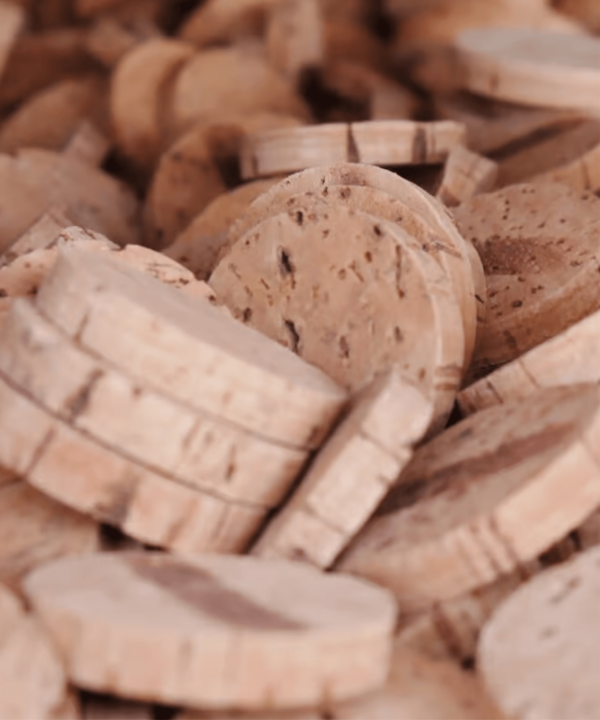 Guardate come i tappi di sughero possono essere perfettamente utilizzati in giardino: sarebbe un peccato buttarli via!